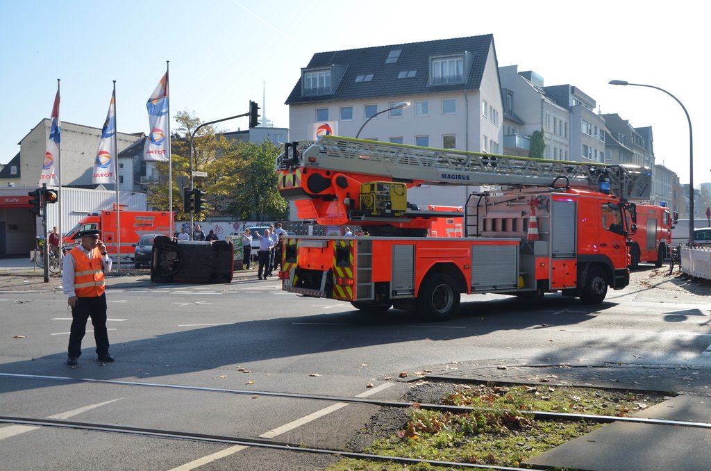 VU Koeln Ehrenfeld Vogelsangerstr Melatenguertel P6042.JPG